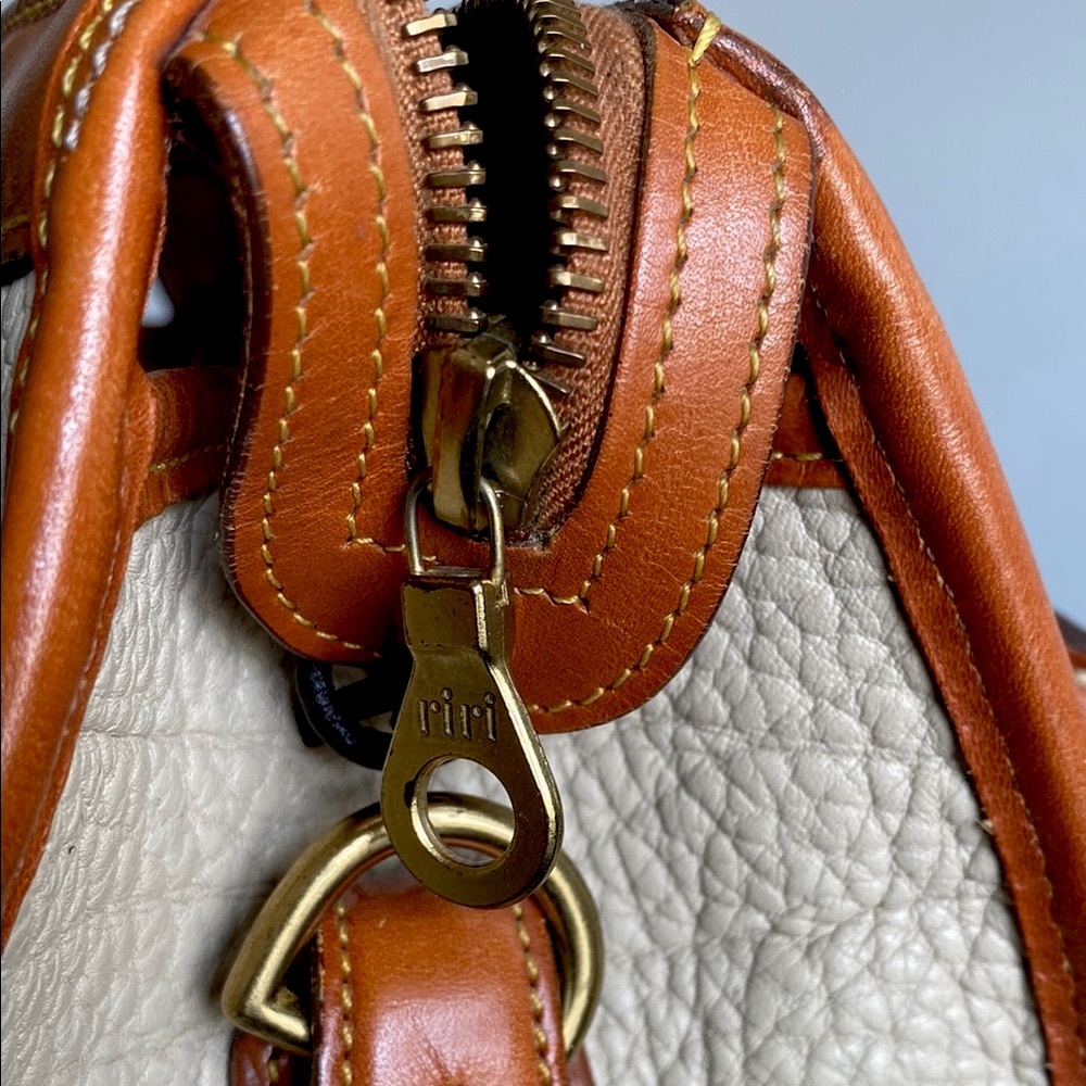 Dooney & Bourke Orange and Cream Leather Bag - Picture 7 of 12